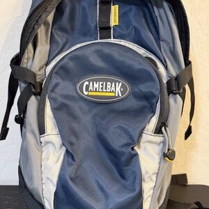 CamelBak Cloud Walker Hydration
Backpack 70oz 2L Reservoir Tested No Leaks